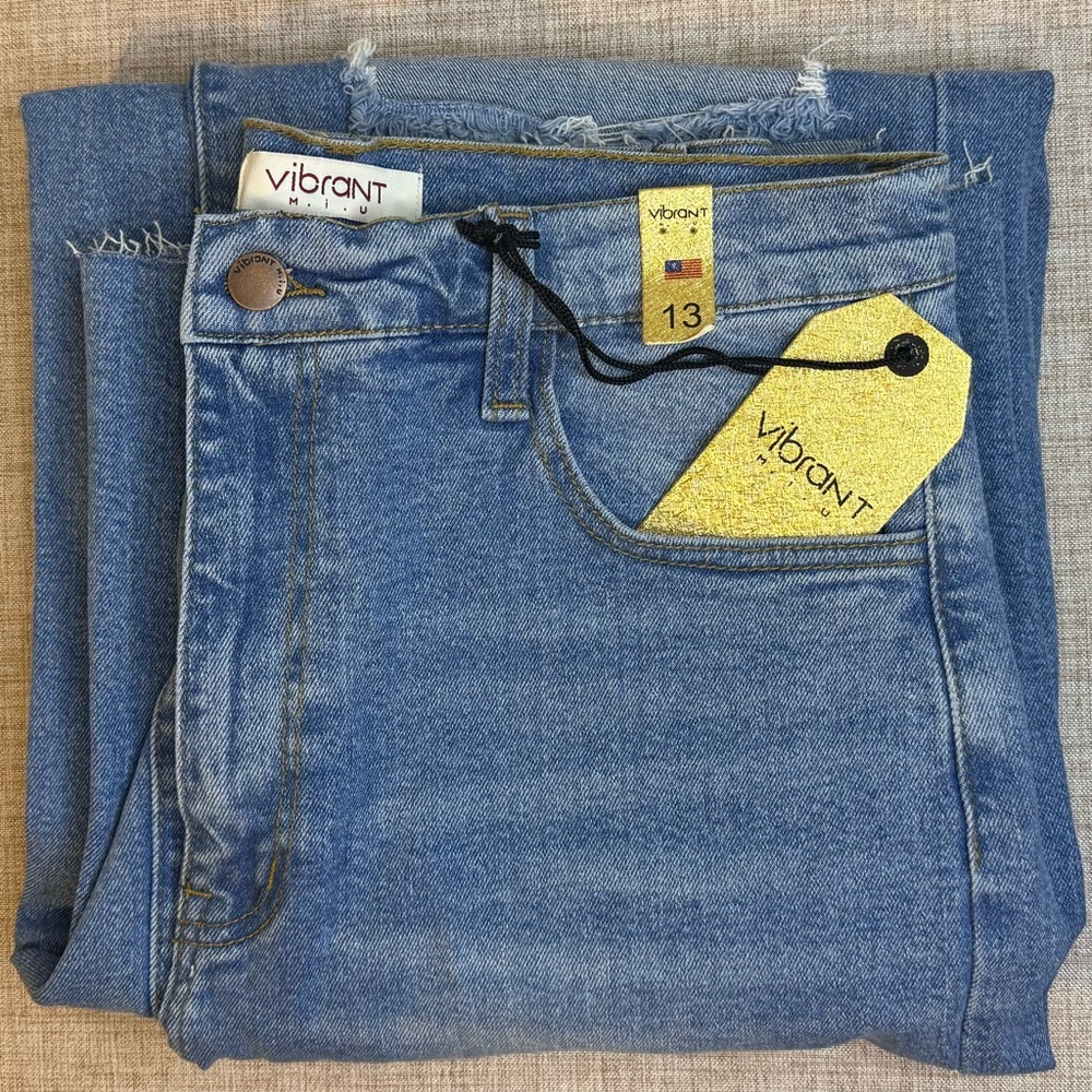 Women’s Vibrant MIU Wide‎ Leg Jeans - Size 13 - NWT